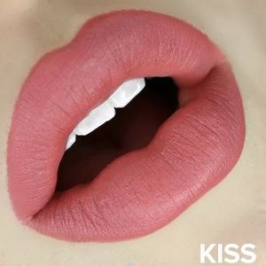 💋The INTENSE MATTE LIP + CHEEK PENCIL 💋KISS💋